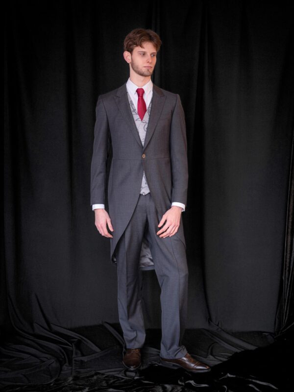 Traje chaque para novios color gris